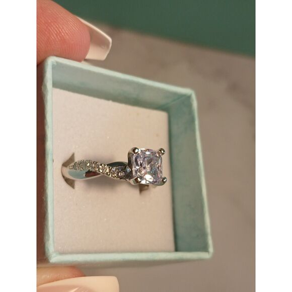 18K White Gold Plated Princess-Cut Moissanite Twisted Vine Ring – High Sparkle - Picture 9 of 12